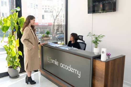 Slider image (5) Esthetic Smile Academy 